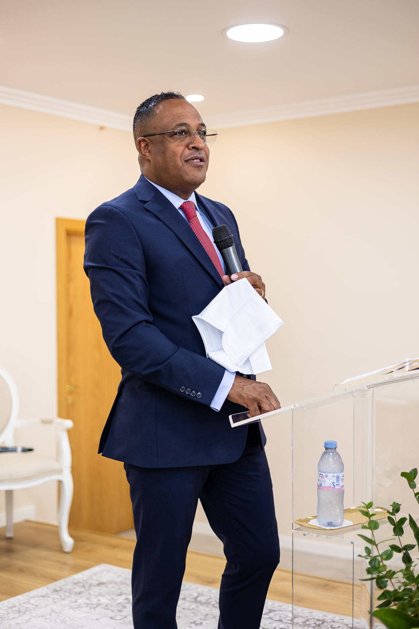 Bispo Angelo Barbosa, Fundador