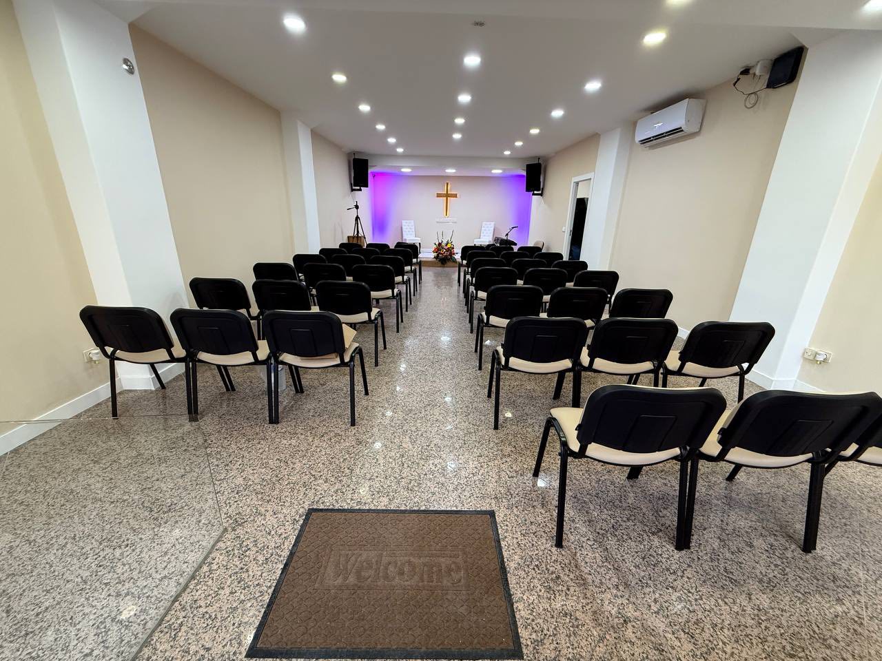 Interior da nova Igreja Templo da Restauração em Queluz